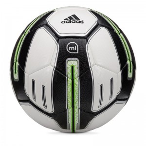 Умный мяч Adidas Micoach поможет научится бить как профессионал (299€), фото: adidas.com